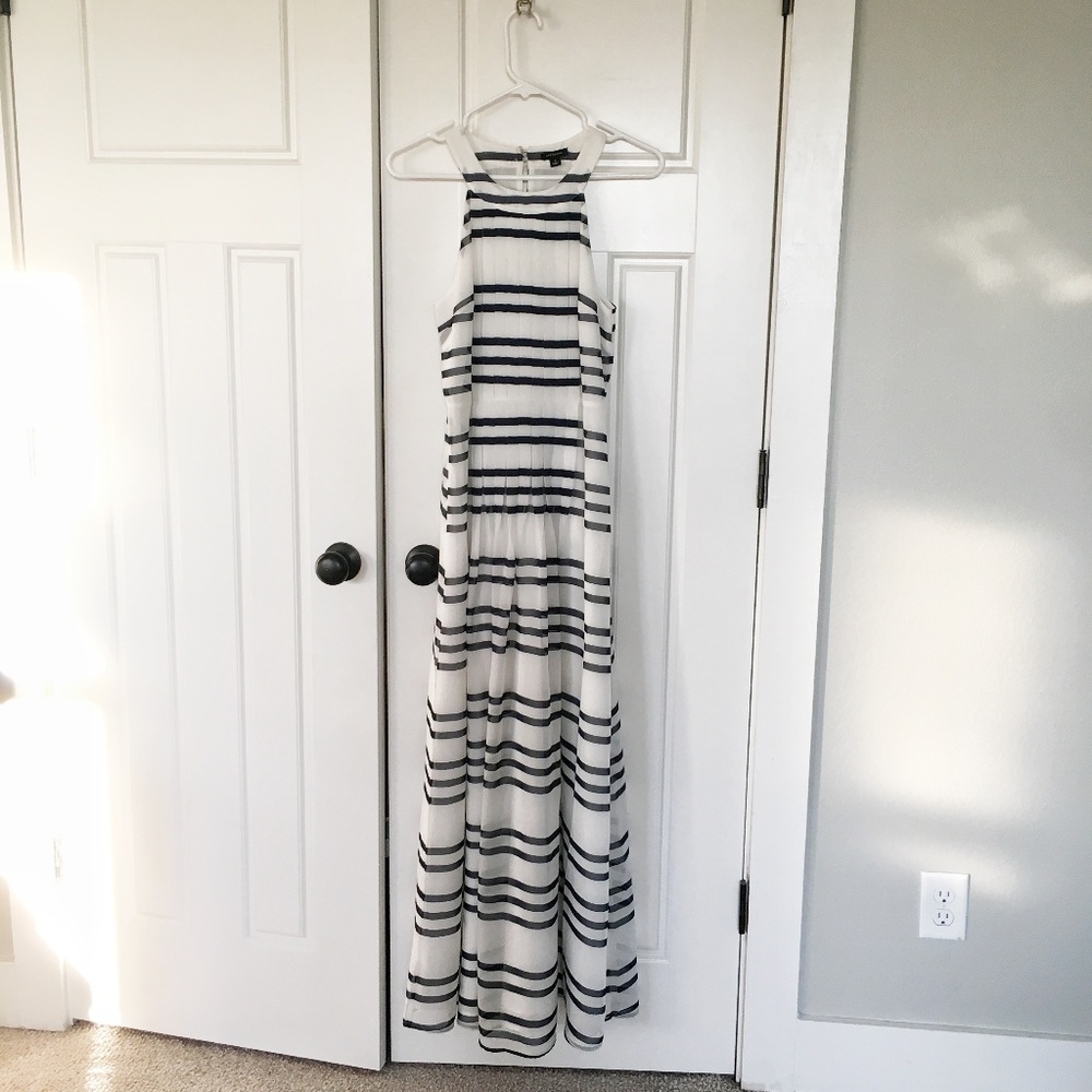 10/3 ANN TAYLOR DRESS